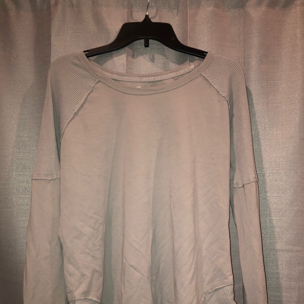 Women’s long sleeve top